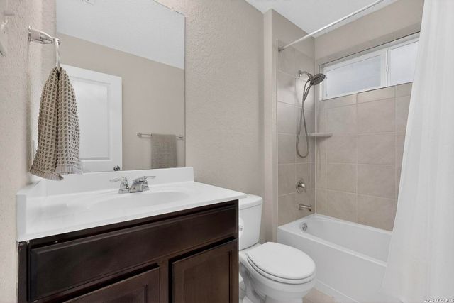 923 House Sparrow, San Antonio, TX 78253