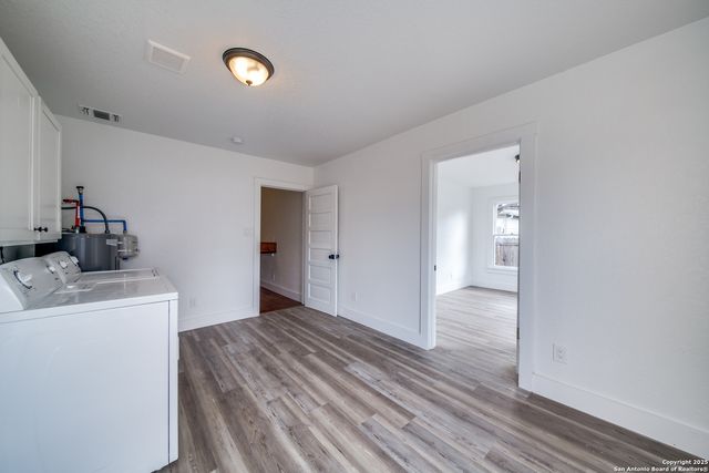 322 E Locust, San Antonio, TX 78212