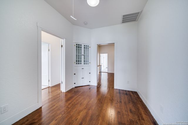 322 E Locust, San Antonio, TX 78212