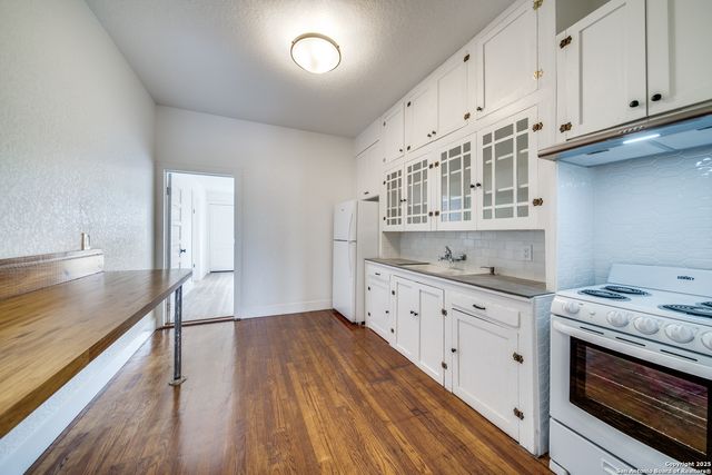 322 E Locust, San Antonio, TX 78212