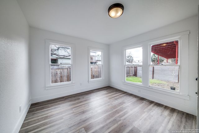 322 E Locust, San Antonio, TX 78212