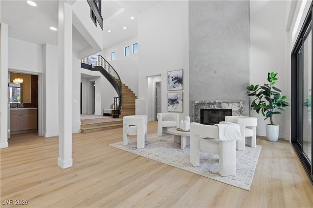 504 Pinnacle Heights Lane, Las Vegas, NV 89144