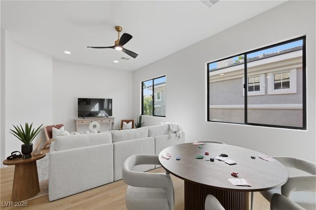 504 Pinnacle Heights Lane, Las Vegas, NV 89144