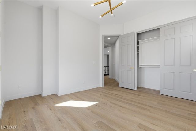 504 Pinnacle Heights Lane, Las Vegas, NV 89144