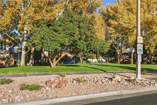 504 Pinnacle Heights Lane, Las Vegas, NV 89144