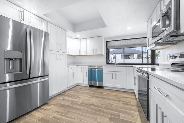 6312 FAIRWAY BLVD, Apollo Beach, FL 33572