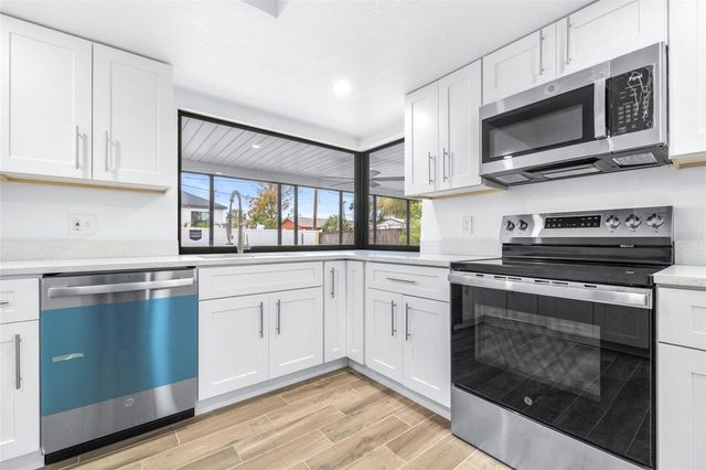 6312 FAIRWAY BLVD, Apollo Beach, FL 33572