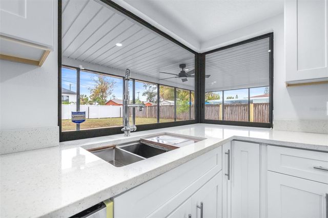 6312 FAIRWAY BLVD, Apollo Beach, FL 33572