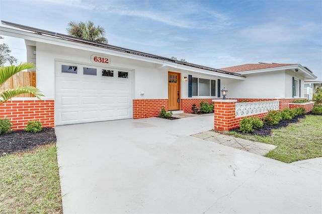 6312 FAIRWAY BLVD, Apollo Beach, FL 33572
