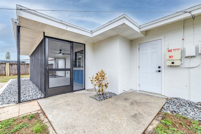 6312 FAIRWAY BLVD, Apollo Beach, FL 33572