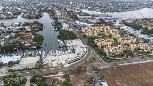 6312 FAIRWAY BLVD, Apollo Beach, FL 33572