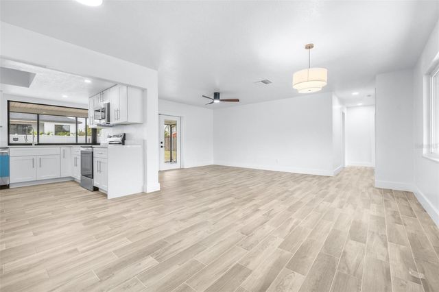 6312 FAIRWAY BLVD, Apollo Beach, FL 33572