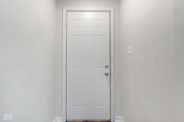 237 Creekway Court, Whiteland, IN 46184