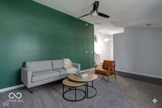 237 Creekway Court, Whiteland, IN 46184