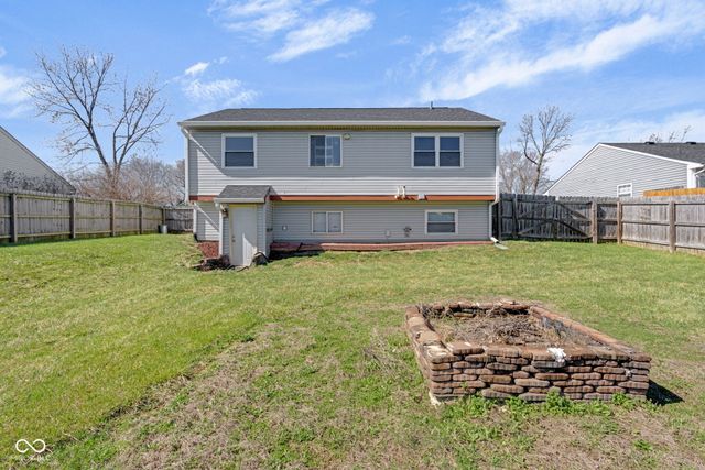 237 Creekway Court, Whiteland, IN 46184