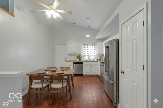 237 Creekway Court, Whiteland, IN 46184