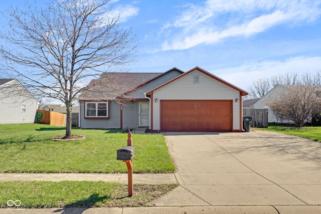 237 Creekway Court, Whiteland, IN 46184
