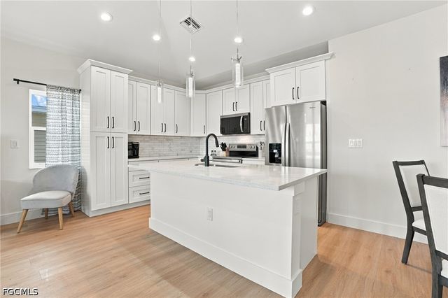 250 Pearl ST, Fort Myers Beach, FL 33931