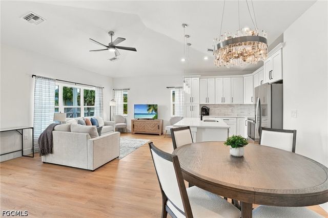 250 Pearl ST, Fort Myers Beach, FL 33931