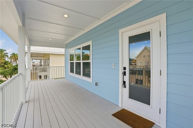 250 Pearl ST, Fort Myers Beach, FL 33931