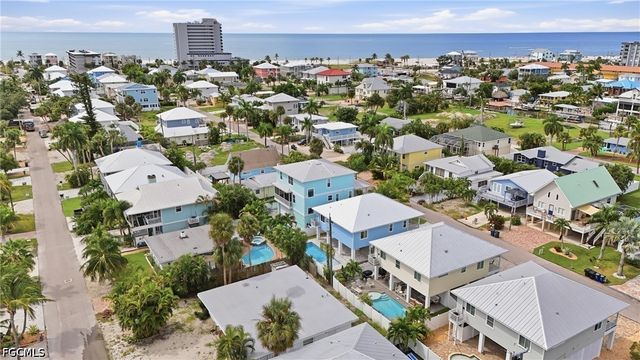 250 Pearl ST, Fort Myers Beach, FL 33931