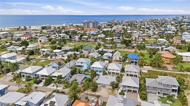 250 Pearl ST, Fort Myers Beach, FL 33931