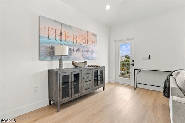 250 Pearl ST, Fort Myers Beach, FL 33931