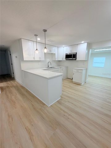 4533 W FERN STREET, Tampa, FL 33614