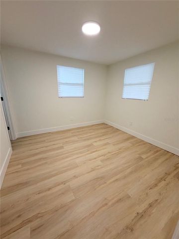 4533 W FERN STREET, Tampa, FL 33614
