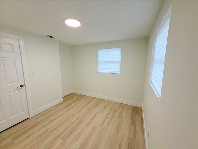 4533 W FERN STREET, Tampa, FL 33614