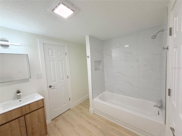 4533 W FERN STREET, Tampa, FL 33614