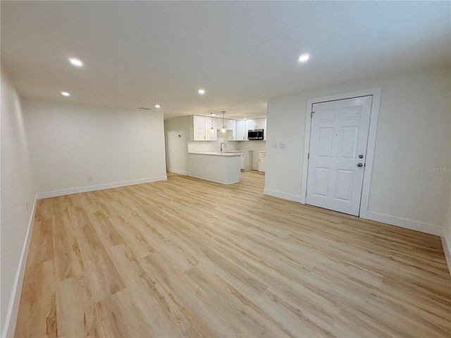 4533 W FERN STREET, Tampa, FL 33614