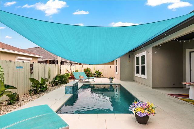 15433 Finistere St, Corpus Christi, TX 78418