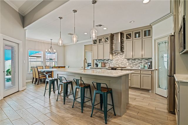 15433 Finistere St, Corpus Christi, TX 78418