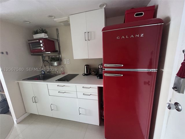 11111 Biscayne Blvd 2B, Miami, FL 33181