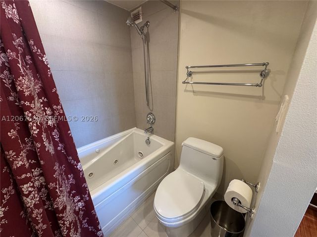 11111 Biscayne Blvd 2B, Miami, FL 33181