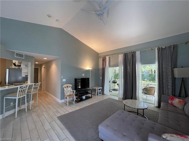 1130 Partridge CIR # 102, Naples, FL 34104