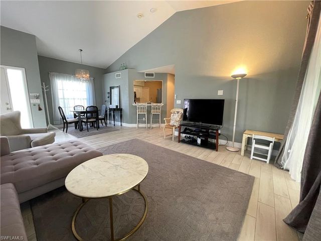 1130 Partridge CIR # 102, Naples, FL 34104