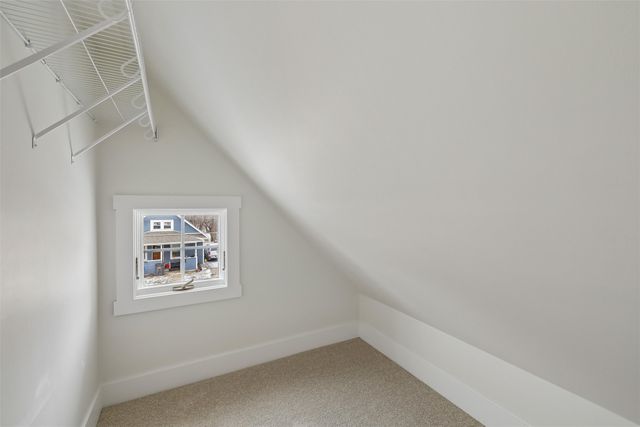 2001 10th Street, Des Moines, IA 50314