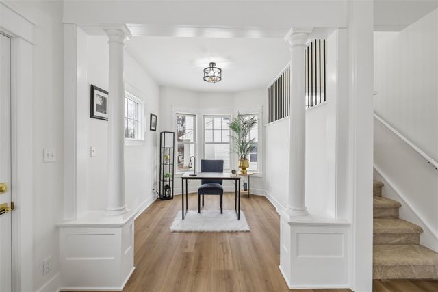 2001 10th Street, Des Moines, IA 50314