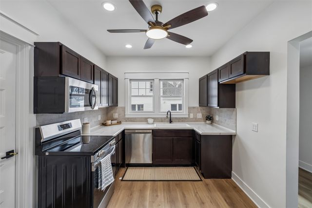 2001 10th Street, Des Moines, IA 50314