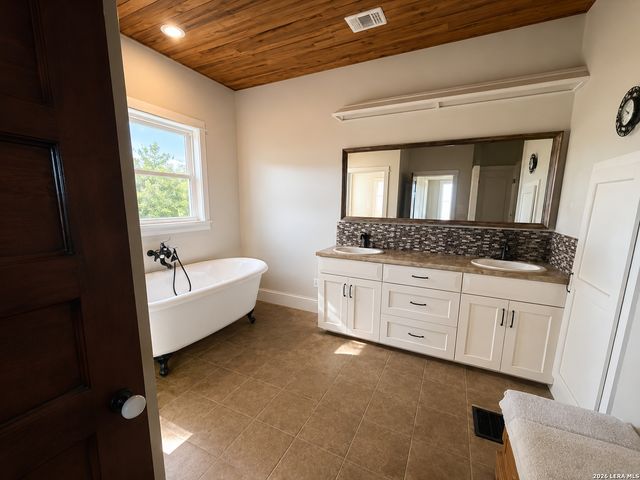1440 W KLEIN RD, New Braunfels, TX 78130