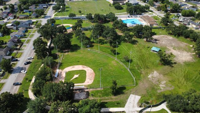 1135 Henke Street, Houston, TX 77020