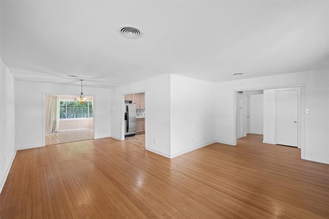 9302 Walterville Road, Houston, TX 77080