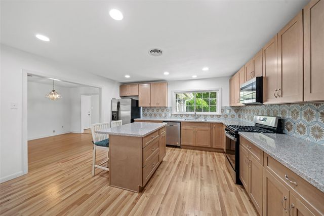 9302 Walterville Road, Houston, TX 77080