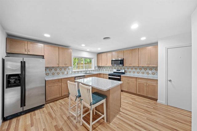 9302 Walterville Road, Houston, TX 77080