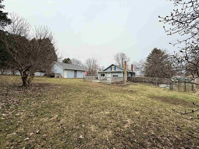 2127 Rockport Road, Janesville, WI 53548