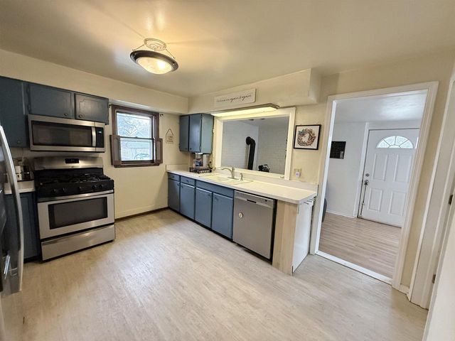 2127 Rockport Road, Janesville, WI 53548