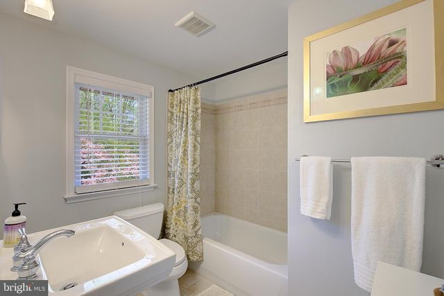 2 ISAACS ST, Annapolis, MD 21401
