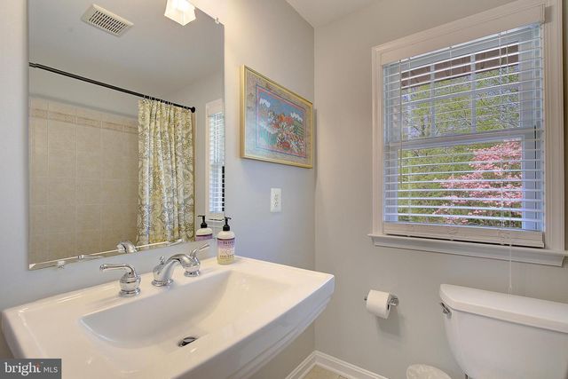2 ISAACS ST, Annapolis, MD 21401